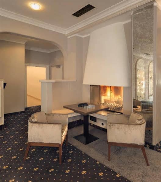 Hotel Am Schloss アウリッヒ エクステリア 写真